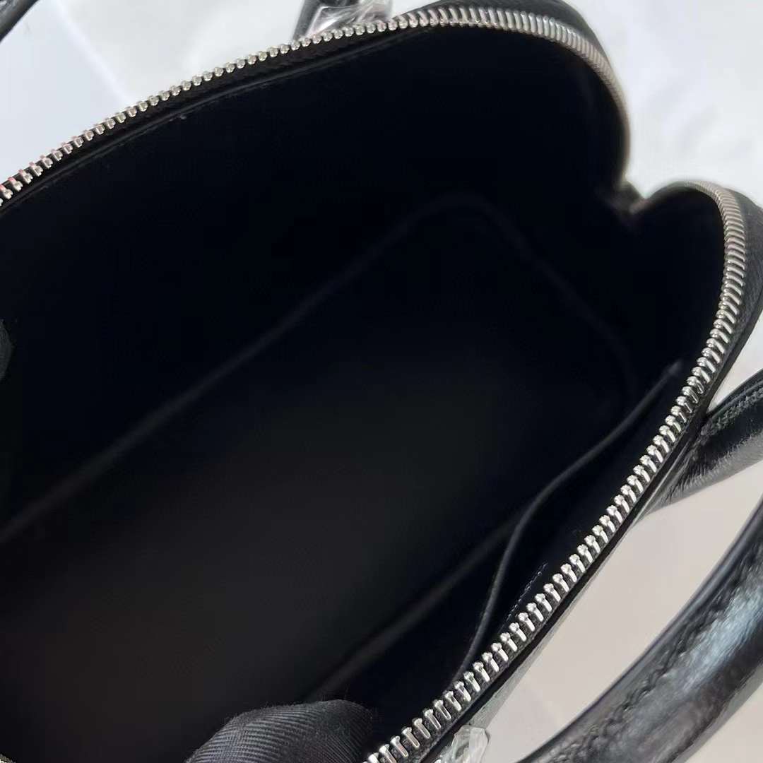 Hermès（爱马仕）Mini Bolide 迷你保龄球包 Chevre 山羊皮 Ck89 黑色 银扣 19cm 全手工蜡线缝制 Phw