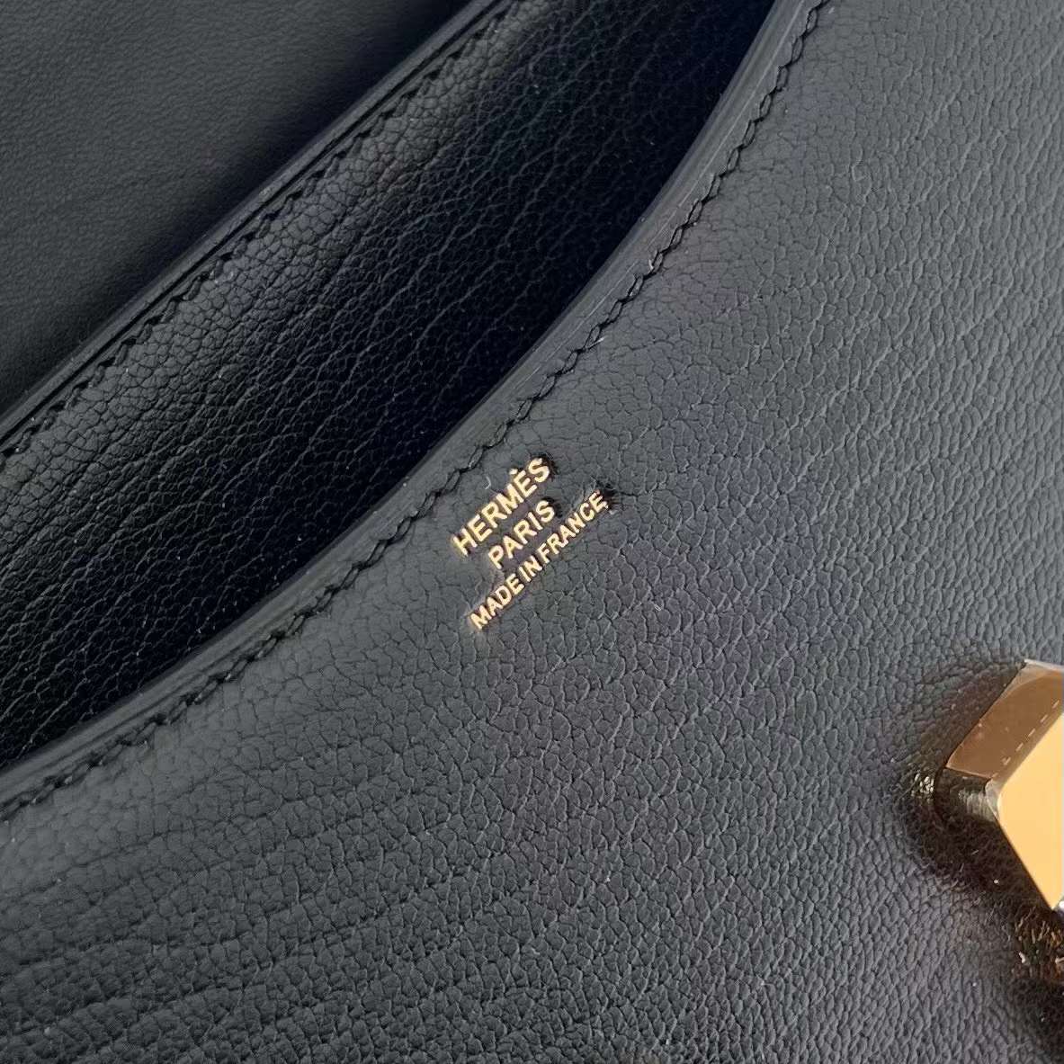 Hermès（爱马仕）Constance 康斯坦斯 Chevre 进口山羊皮 ck89 黑色 金扣 19cm 全手工蜡线缝制 Ghw