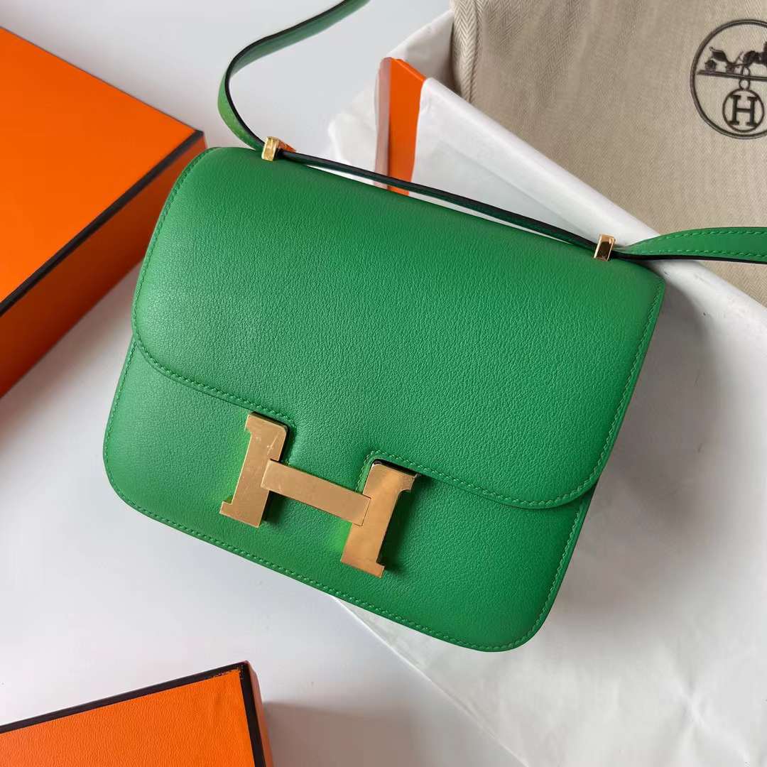 Hermès（爱马仕）Constance 康斯坦斯 Swift 6W 薄荷绿 金扣 19cm 全手工蜡线缝制 Ghw