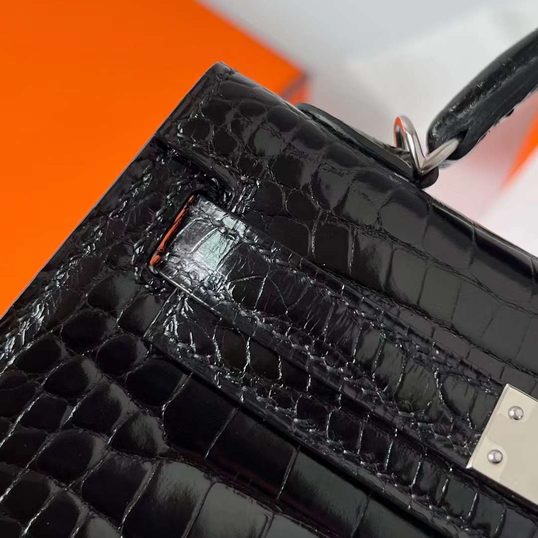 Hermès（爱马仕）Mini Kelly 迷你凯莉 亮面美洲鳄 Shiny Alligator Crocodile Ck89 黑色 银扣 22cm 全手工蜡线缝制 Phw