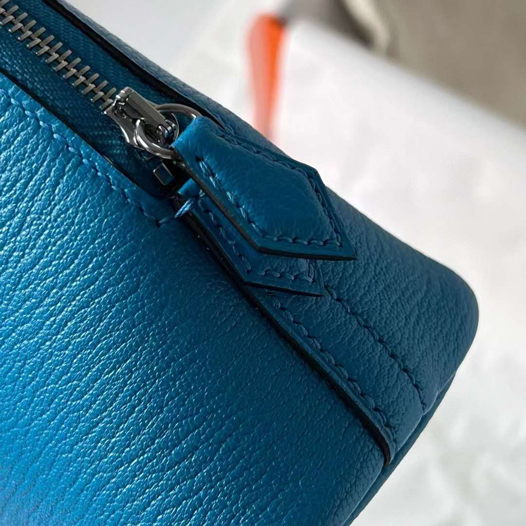 Hermès（爱马仕）Mini Bolide 迷你保龄球包 Chevre 山羊皮 0F 佛里达蓝 银扣 19cm 全手工蜡线缝制 Phw