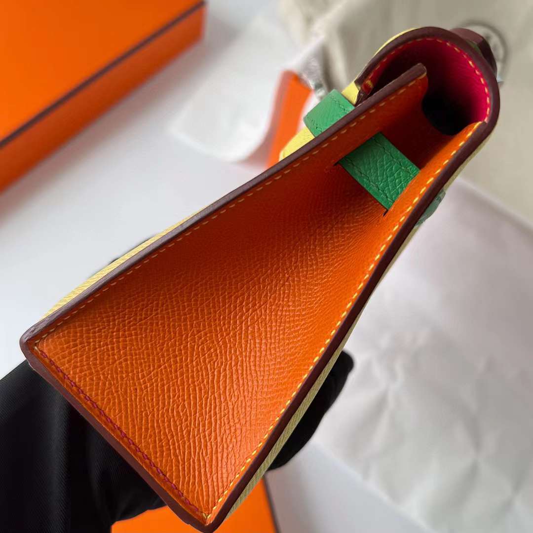 Hermès（爱马仕）Mini Kelly Pochette Epsom Hss 多拼色 9R 柠檬黄 拼 1Z 小鸡黄 拼 P3 北方蓝 拼 U4 丝绒绿 拼 9J 火焰橙 拼 E5 糖果粉 拼 T0 雾蓝色 银扣 22cm