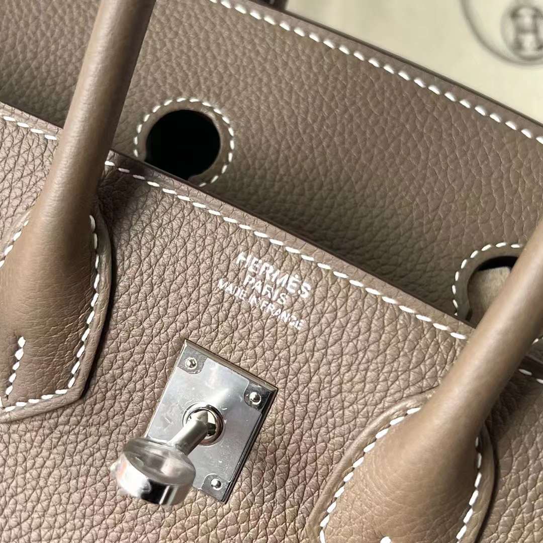 Hermès（爱马仕）Birkin 铂金包 Togo 进口小牛皮 Ck18 大象灰 银扣 25cm 全手工蜡线缝制 Phw