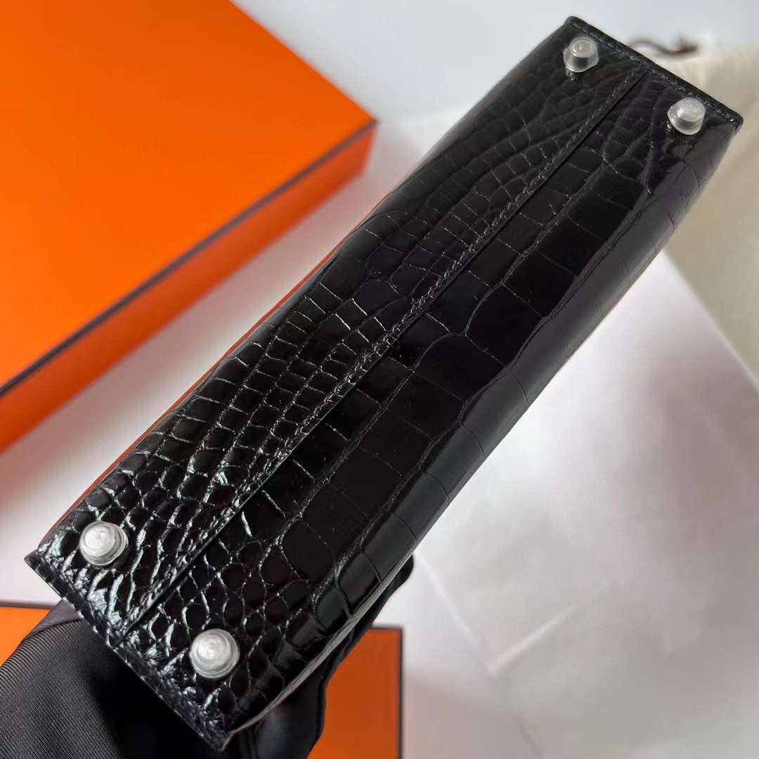 Hermès（爱马仕）Mini Kelly 迷你凯莉 亮面美洲鳄 Shiny Alligator Crocodile Ck89 黑色 银扣 22cm 全手工蜡线缝制 Phw