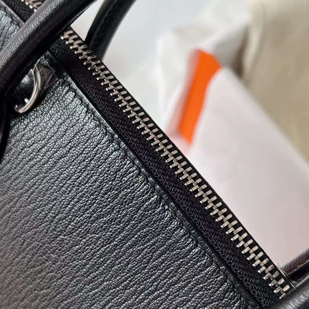 Hermès（爱马仕）Bolide 保龄球包 Chevre 进口山羊皮 Ck89 黑色 银扣 25cm 全手工蜡线缝制 Phw