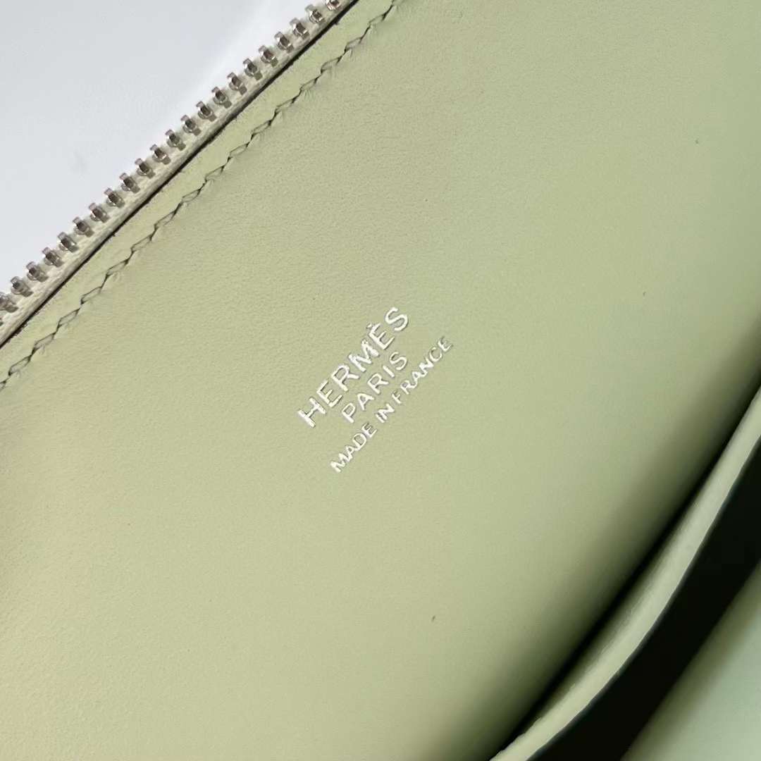 Hermès（爱马仕）Mini Bolide 迷你保龄球包 Chevre 山羊皮 0S 气泡绿 银扣 19cm 全手工蜡线缝制 Phw