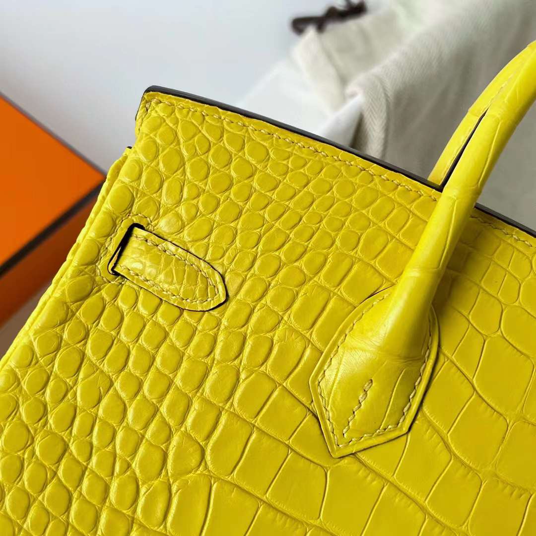 Hermès（爱马仕）Birkin 铂金包 雾面美洲鳄 Matte Alligator Crocodile M9 金盏花黄 银扣 25cm 全手工蜡线缝制 Phw