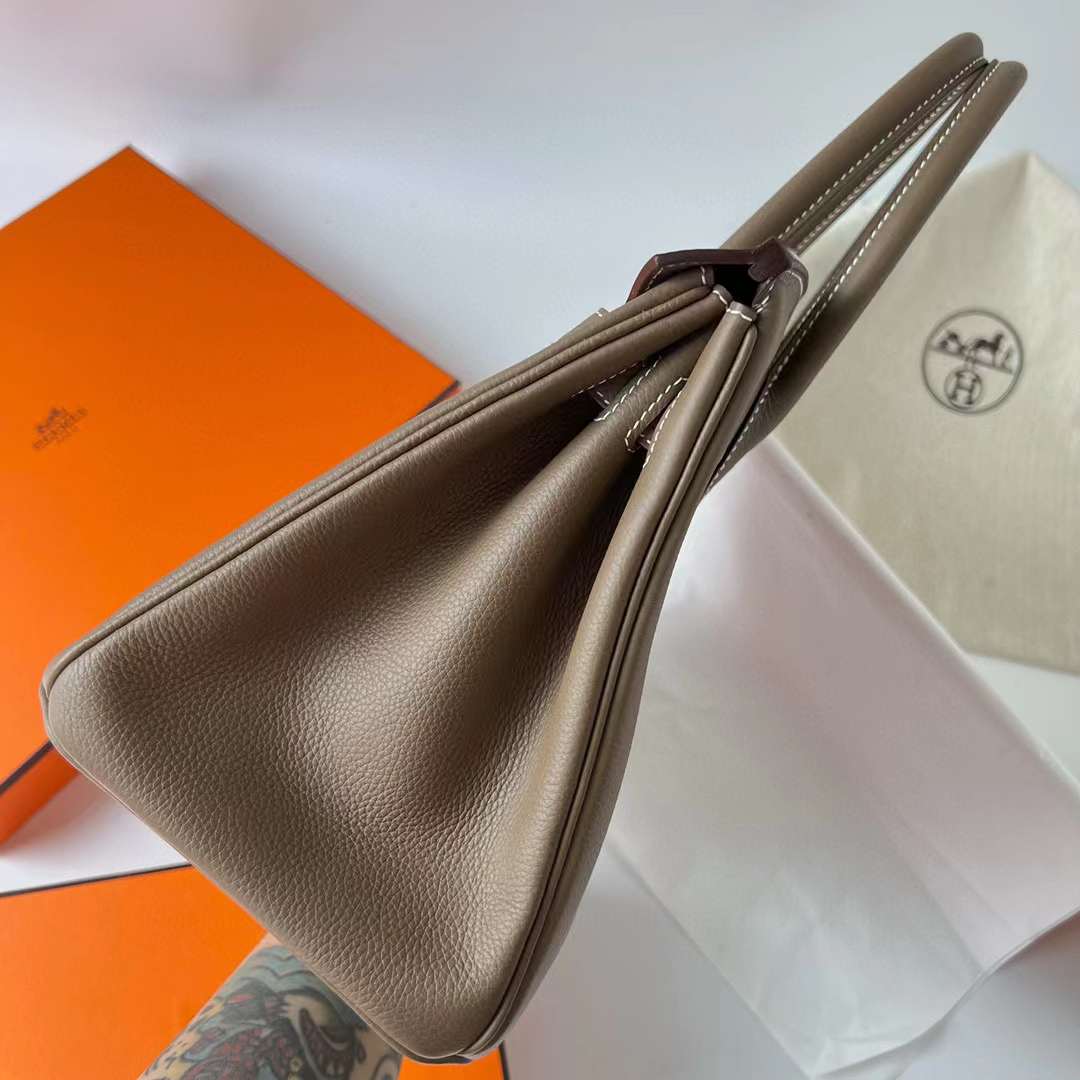Hermès（爱马仕）Birkin 铂金包 Togo 原厂进口小牛皮 Ck18 大象灰 金扣 30cm 全手工蜡线缝制 Ghw
