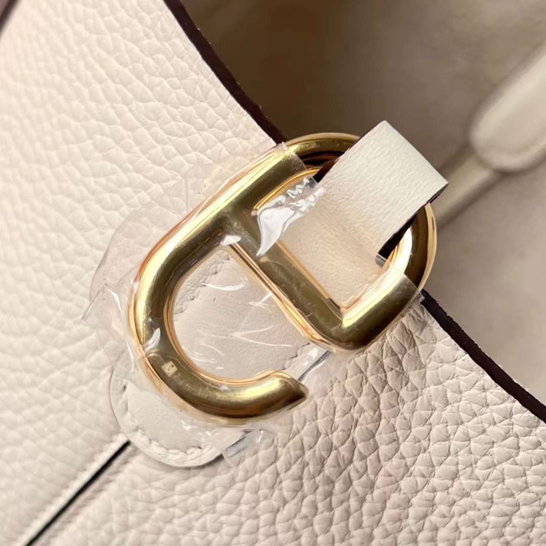 Hermès（爱马仕）In The Loop 猪鼻子 菜篮子 Clemence 拼 Swift I2 奶油白 金扣 18cm 全手工蜡线缝制 Ghw