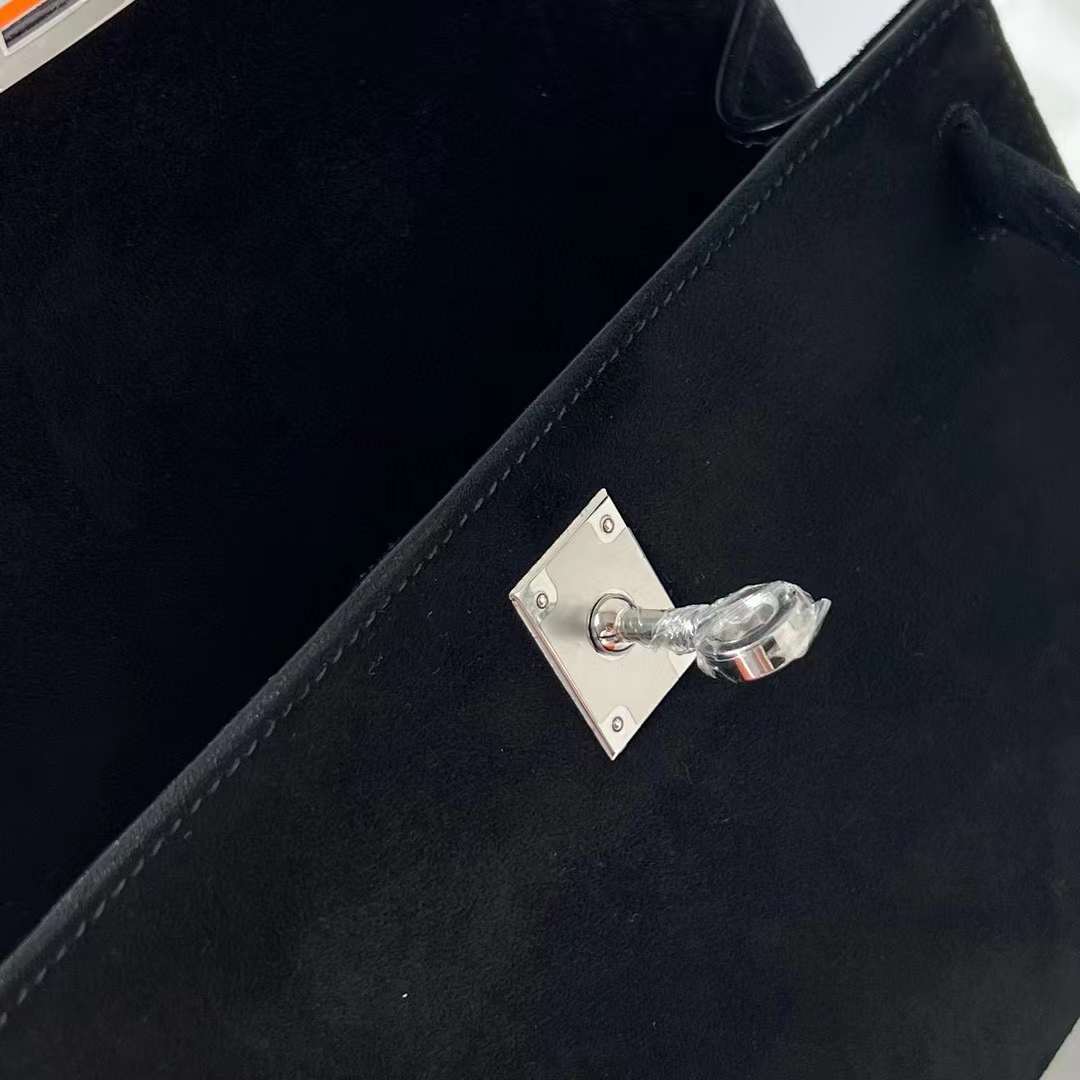 Hermès（爱马仕）Mini Kelly Pochette Suede 进口麂皮 ck89 黑色 银扣 22cm 全手工蜡线缝制 Phw
