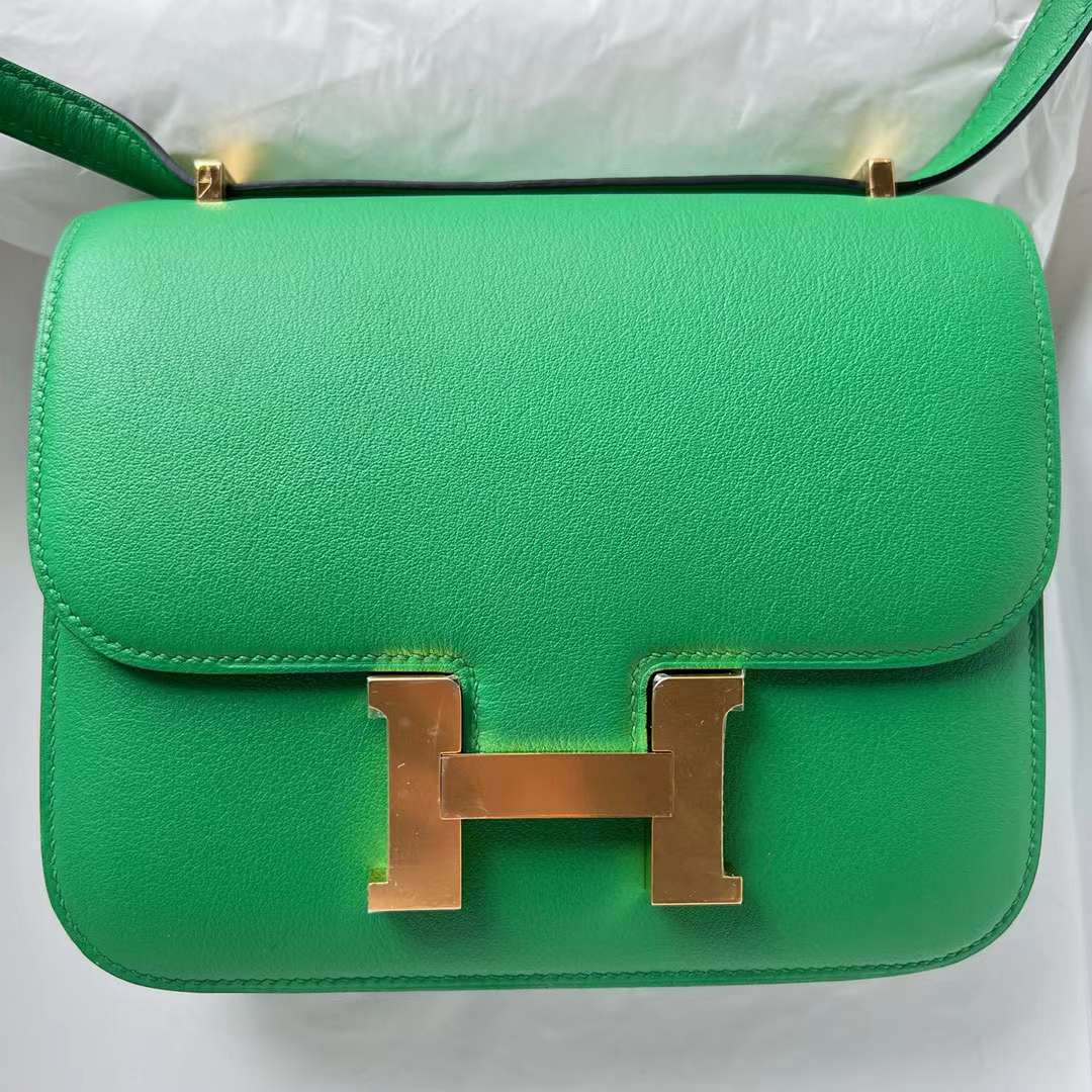 Hermès（爱马仕）Constance 康斯坦斯 Swift 6W 薄荷绿 金扣 19cm 全手工蜡线缝制 Ghw