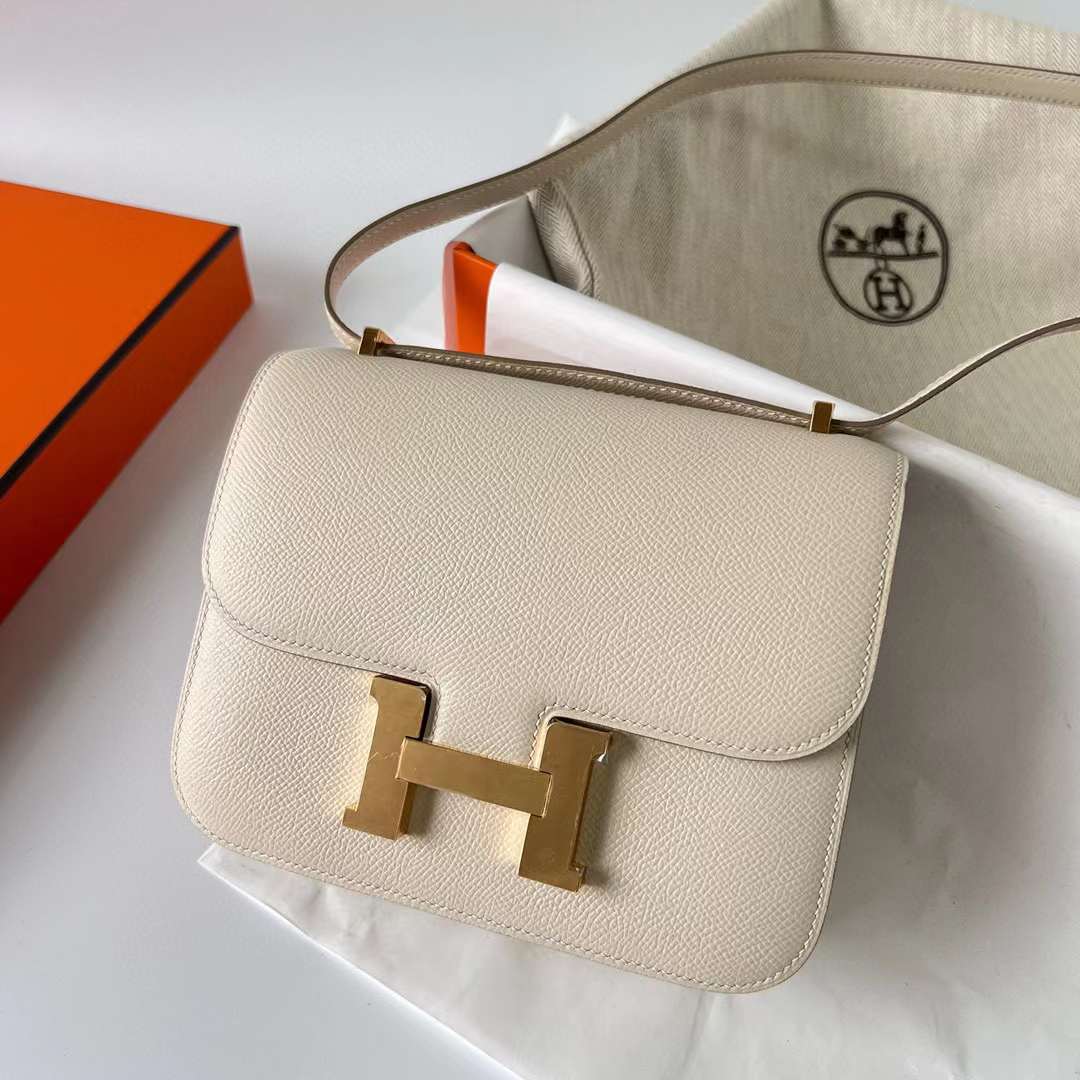 Hermès（爱马仕）Constance 空姐包 Epsom Ck10 奶昔白 金扣 19cm 全手工蜡线缝制 Ghw