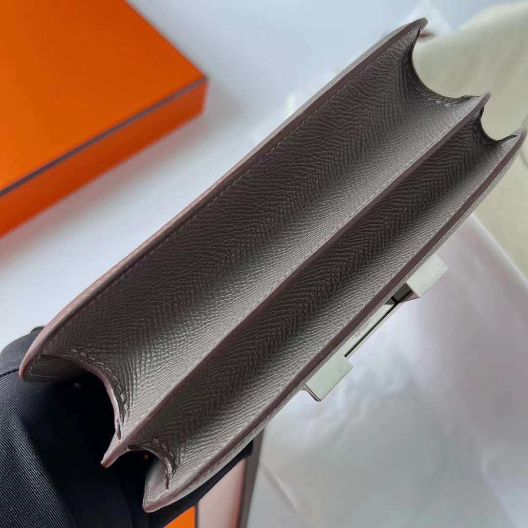 Hermès（爱马仕）Constance 康斯坦斯 Epsom 8F 锡器灰 银扣 19cm 全手工蜡线缝制 Phw
