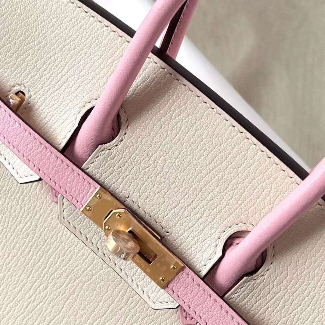 Hermès（爱马仕）Birkin 铂金包 Chevre 进口山羊皮 I2 奶油白 拼 3Q 新粉色 拉丝金扣 25cm 全手工蜡线缝制 Bghw