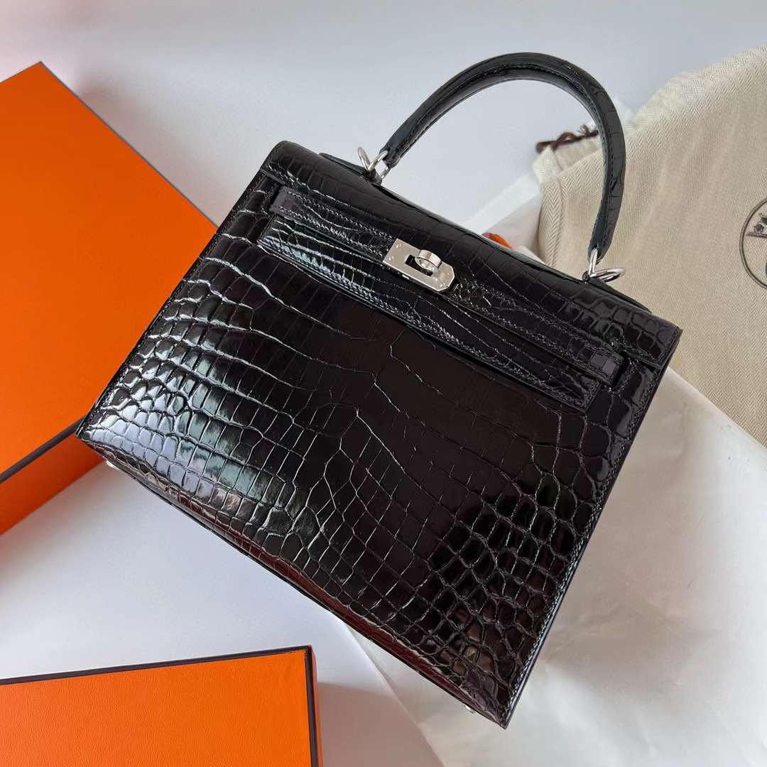 Hermès（爱马仕）Kelly 凯莉包 亮面尼罗鳄鱼皮 shiny nilo crocodile ck89 黑色 银扣 25cm 全手工蜡线缝制 Phw