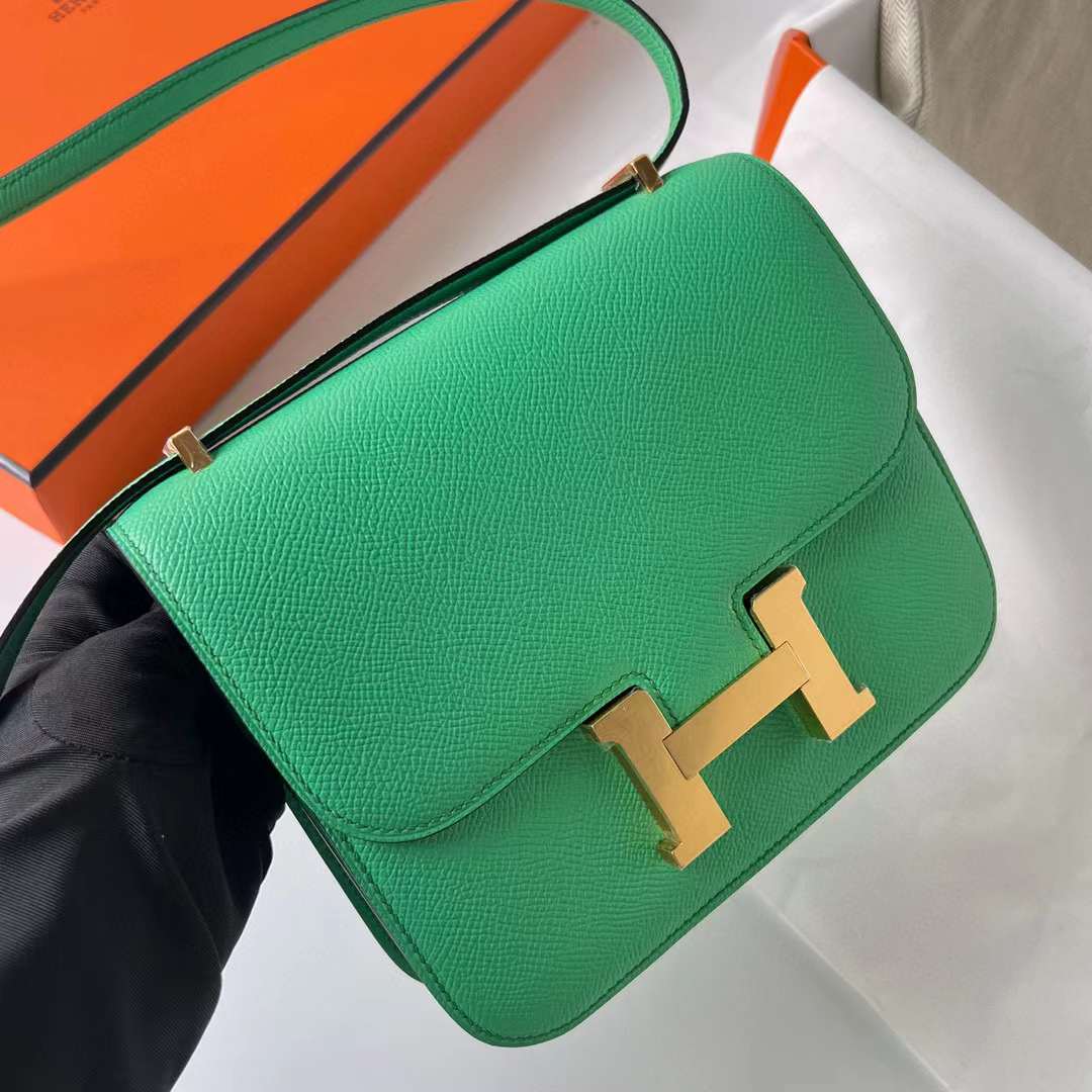 Hermès（爱马仕）Constance 空姐包 Epsom 0Z 漫画绿 Vert Comics 金扣 19cm 全手工蜡线缝制 Ghw