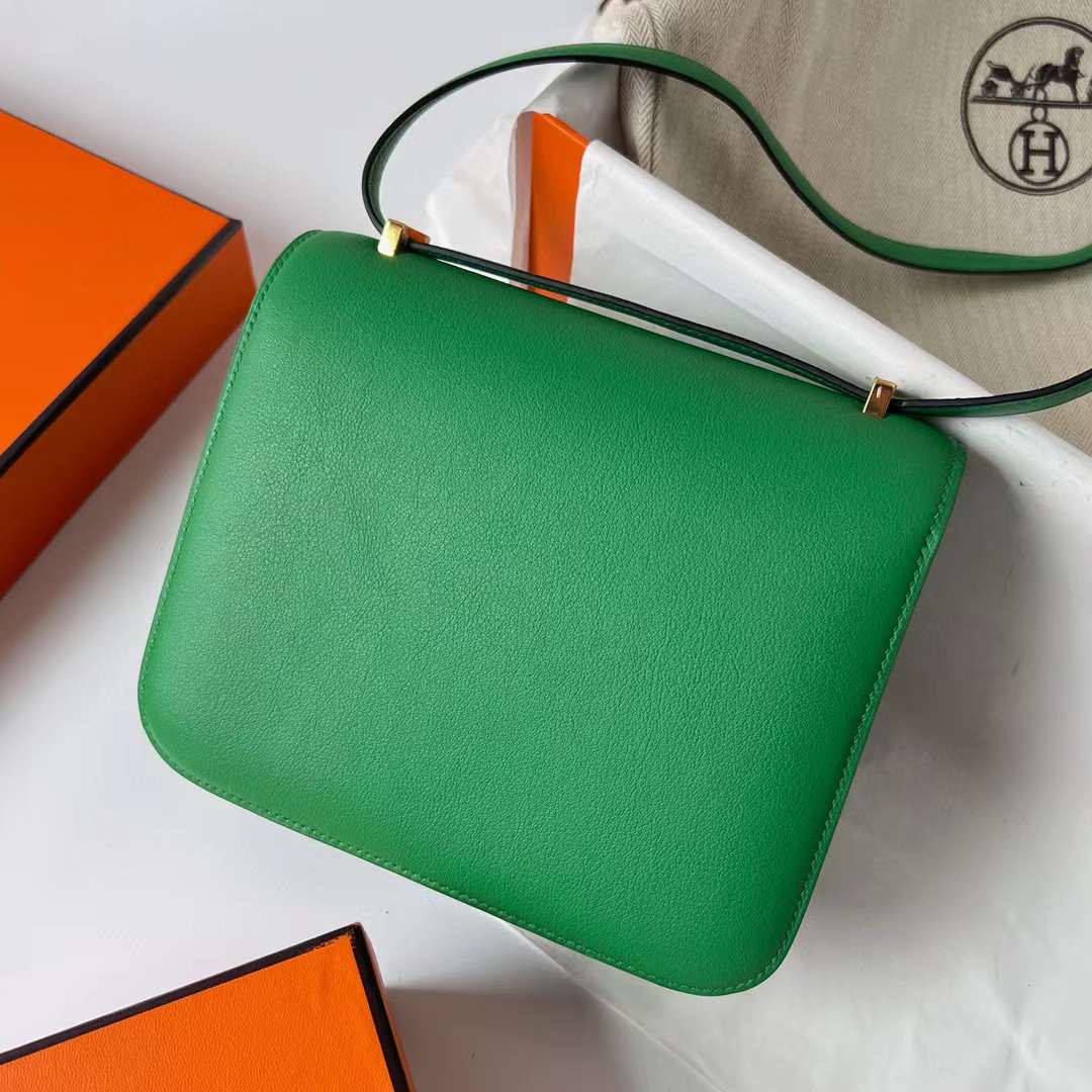 Hermès（爱马仕）Constance 康斯坦斯 Swift 6W 薄荷绿 金扣 19cm 全手工蜡线缝制 Ghw