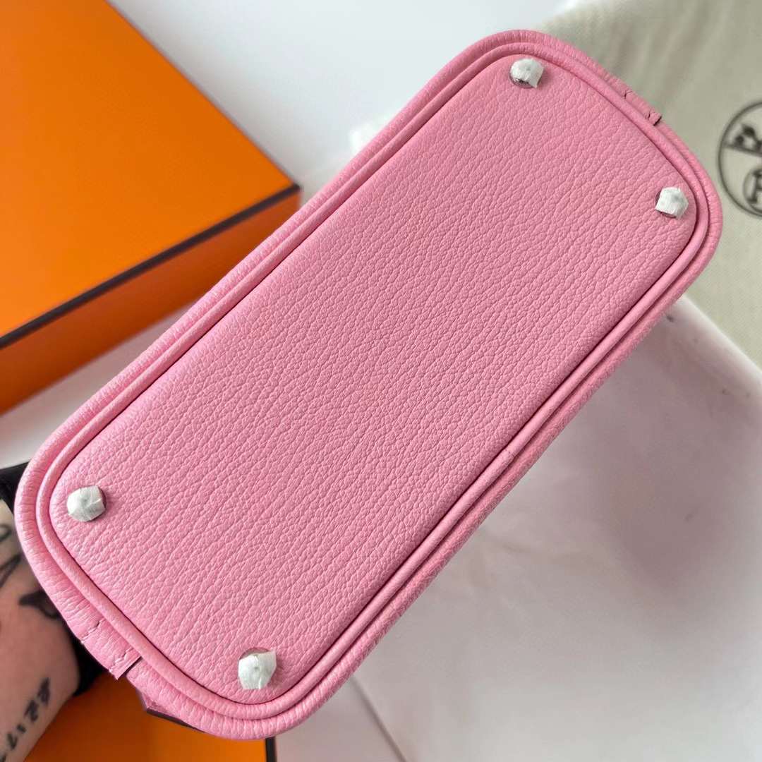 Hermès（爱马仕）Mini Bolide 迷你保龄球 Chevre 进口山羊皮 1Q 奶昔粉 银扣 19cm 全手工蜡线缝制 Phw