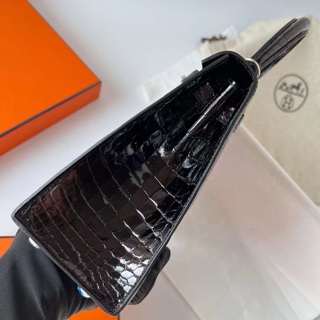Hermès（爱马仕）Kelly 凯莉包 亮面尼罗鳄鱼皮 shiny nilo crocodile ck89 黑色 银扣 25cm 全手工蜡线缝制 Phw