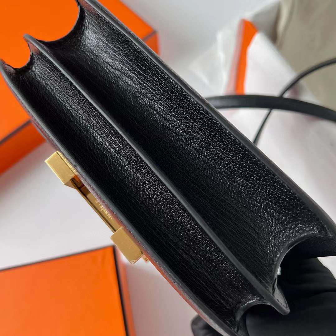 Hermès（爱马仕）Constance 康斯坦斯 Chevre 进口山羊皮 ck89 黑色 金扣 19cm 全手工蜡线缝制 Ghw