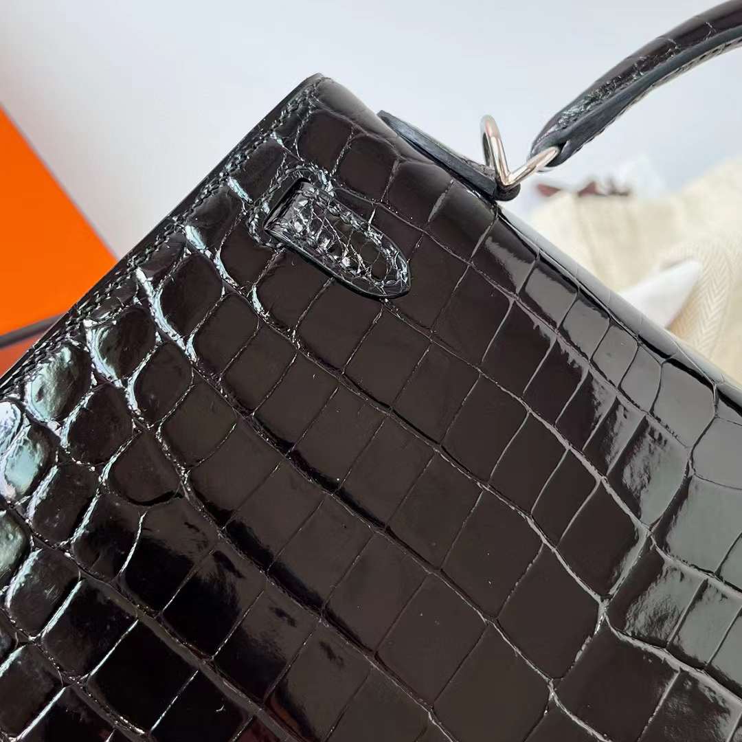 Hermès（爱马仕）Kelly 凯莉包 亮面尼罗鳄鱼皮 shiny nilo crocodile ck89 黑色 银扣 25cm 全手工蜡线缝制 Phw
