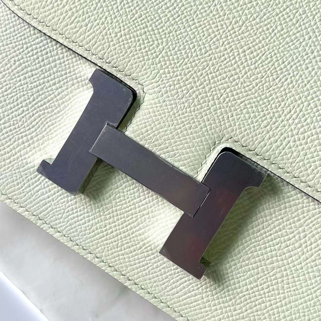 Hermès（爱马仕）Constance 空姐包 19-1 Epsom 镜子款 0S 气泡绿 银扣 19cm 全手工蜡线缝制 Phw