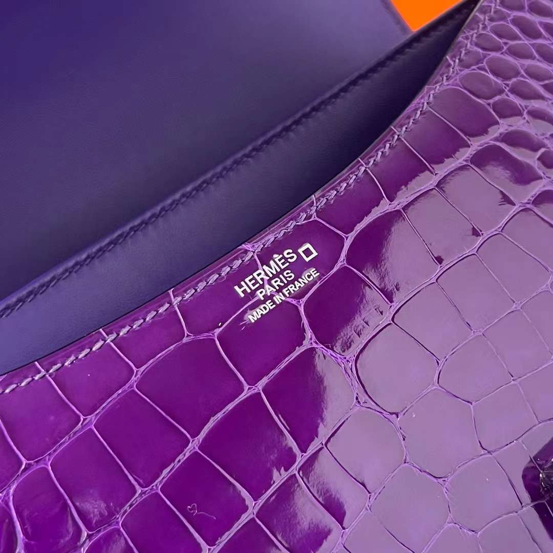 Hermès（爱马仕）Constance 空姐包 亮面美洲鳄 Shiny Alligator Crocodile 5L 极度紫 银扣 24cm 全手工蜡线缝制 Phw