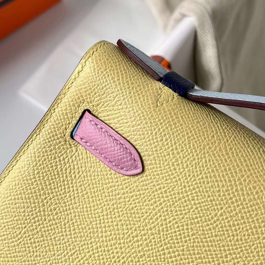 Hermès（爱马仕）Mini Kelly Pochette Epsom Hss 多拼色 9R 柠檬黄 拼 1Z 小鸡黄 拼 X9 锦葵紫 拼 9J 火焰橙 拼 T0 雾蓝色 拼 1K 竹子绿 拼 A5 杜鹃红 银扣 22cm