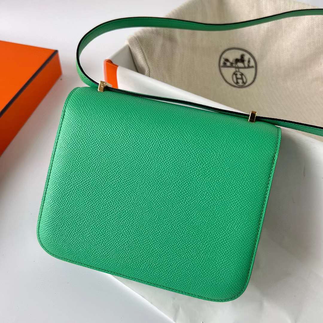 Hermès（爱马仕）Constance 空姐包 Epsom 0Z 漫画绿 Vert Comics 金扣 19cm 全手工蜡线缝制 Ghw