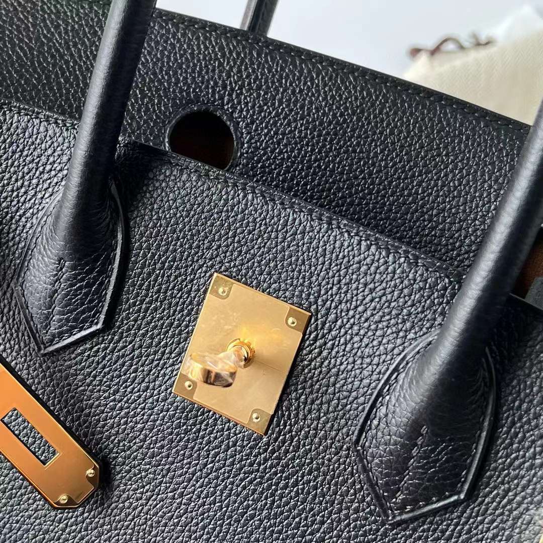 Hermès（爱马仕）Birkin 铂金包 Togo 顶级小牛皮 Ck89 黑色 内拼 Ck37 金棕色 金扣 30cm 全手工蜡线缝制 Ghw