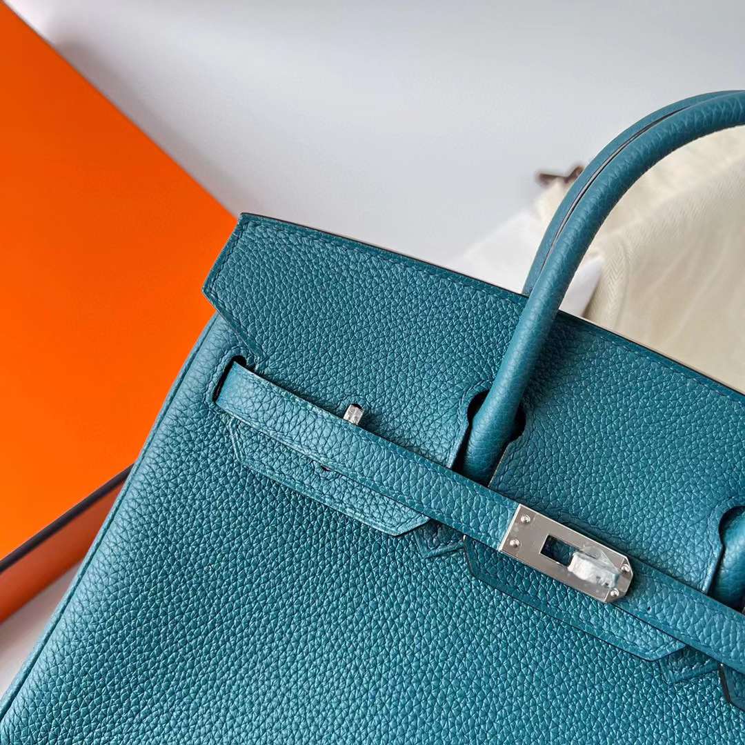 Hermès（爱马仕）Birkin 铂金包 Togo 顶级小牛皮 W0 博斯普鲁斯绿 银扣 25cm 全手工蜡线缝制 Phw