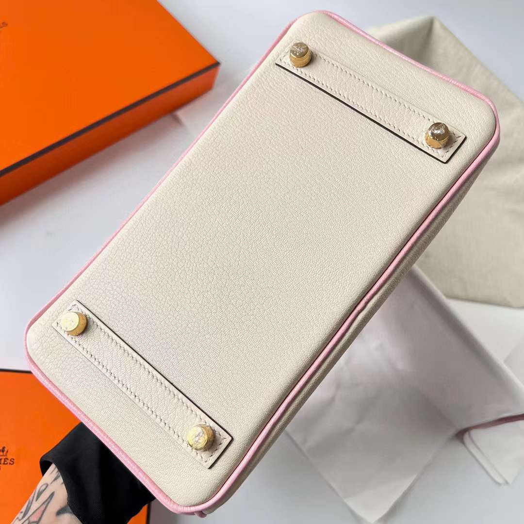 Hermès（爱马仕）Birkin 铂金包 Chevre 进口山羊皮 I2 奶油白 拼 3Q 新粉色 拉丝金扣 25cm 全手工蜡线缝制 Bghw