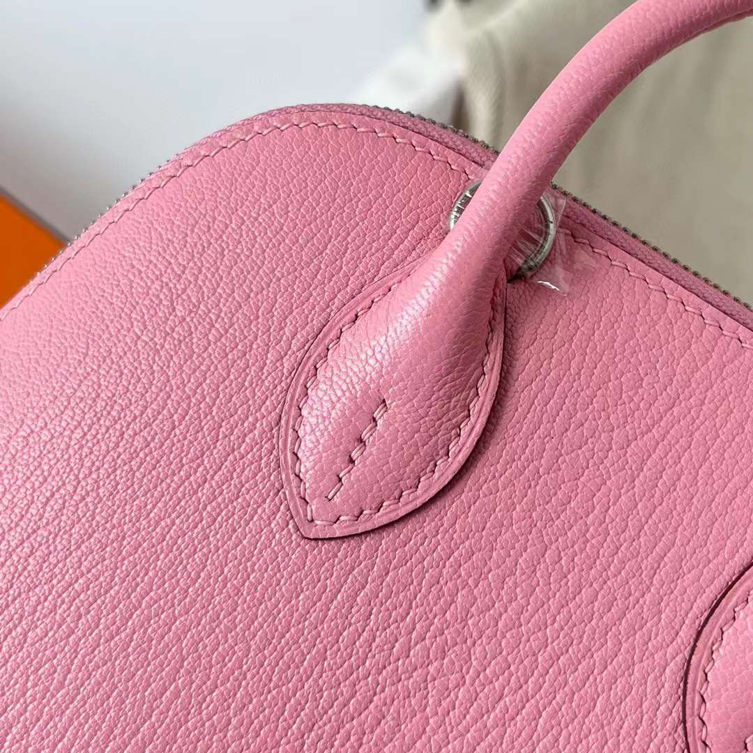 Hermès（爱马仕）Mini Bolide 迷你保龄球 Chevre 进口山羊皮 1Q 奶昔粉 银扣 19cm 全手工蜡线缝制 Phw