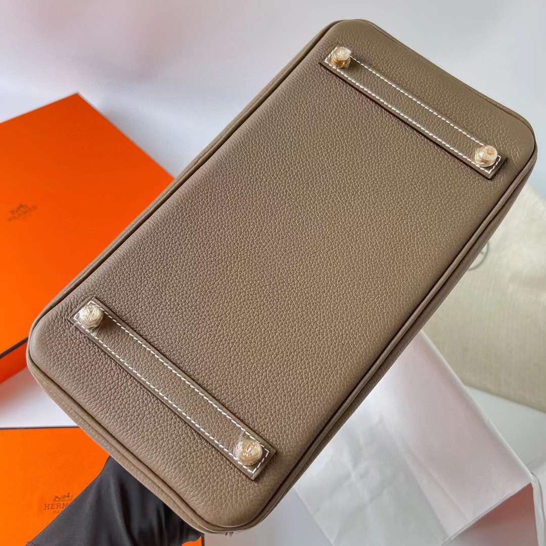 Hermès（爱马仕）Birkin 铂金包 Togo 原厂进口小牛皮 Ck18 大象灰 金扣 30cm 全手工蜡线缝制 Ghw