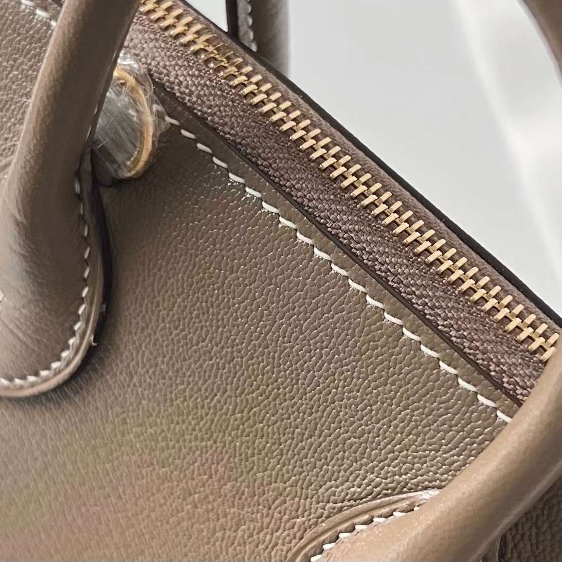 Hermès（爱马仕）Mini Bolide 迷你保龄球包 Chevre 进口山羊皮 Ck18 大象灰 金扣 19cm 全手工蜡线缝制 Ghw