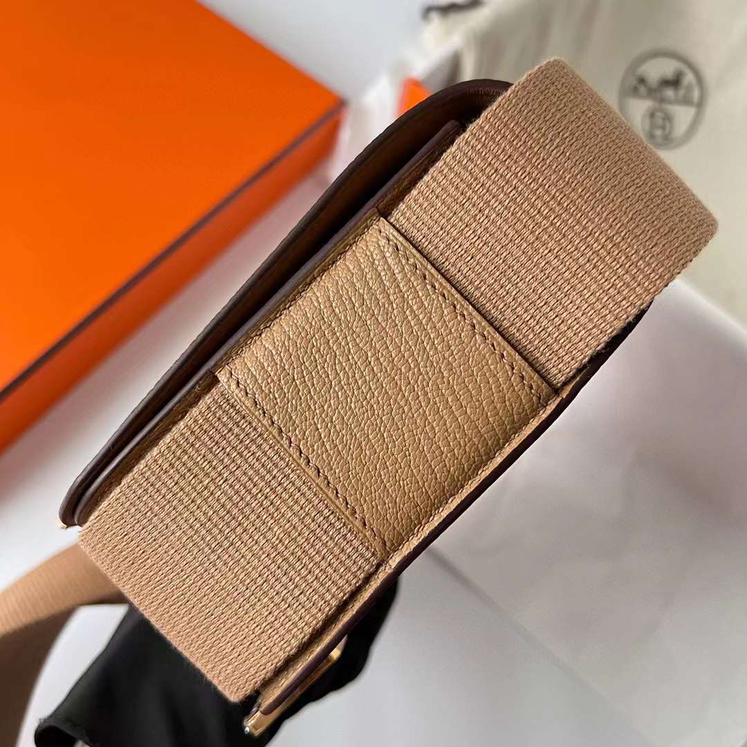 Hermès（爱马仕）Geta Chevre 进口山羊皮 0M 奶茶色 金扣 20cm 全手工蜡线缝制 Ghw