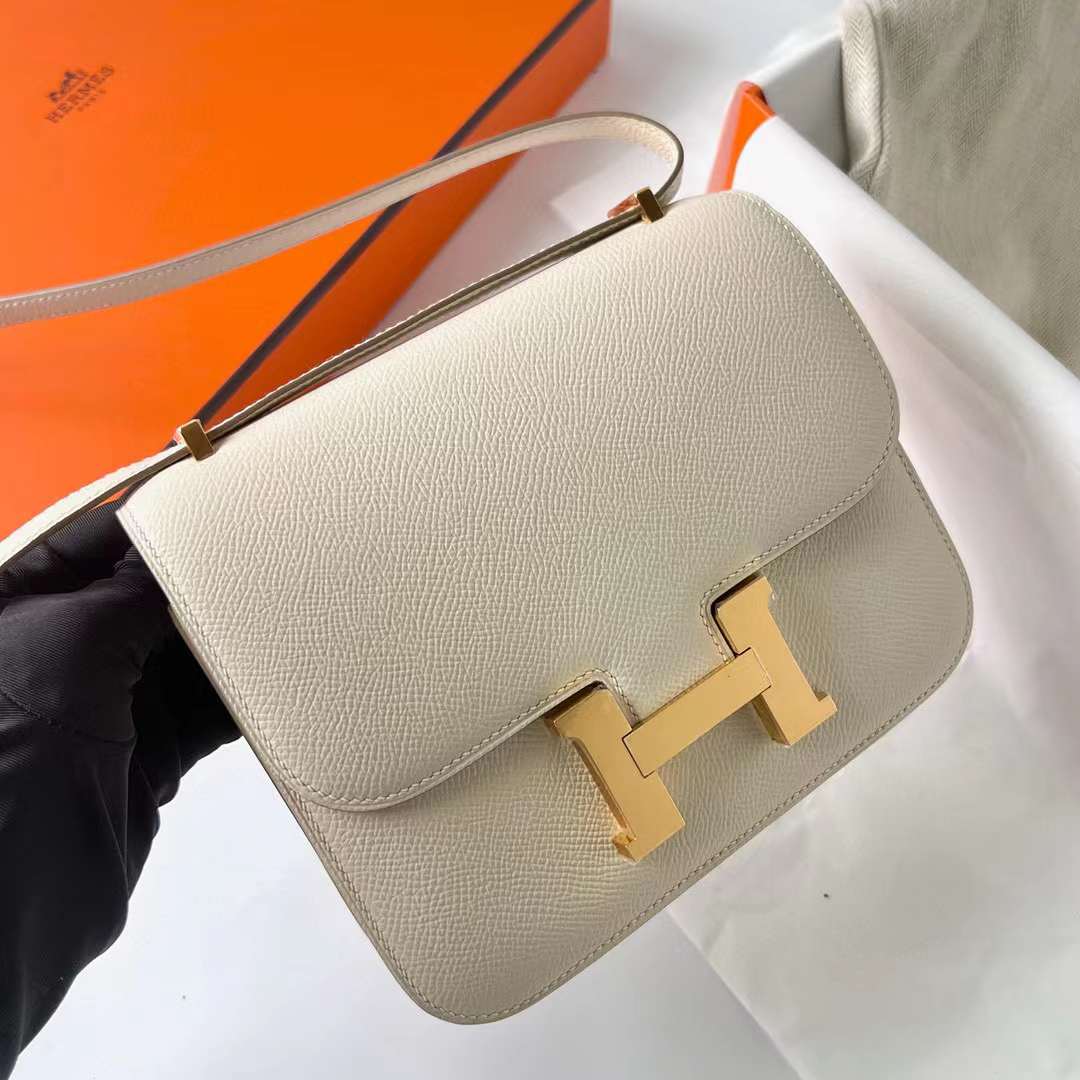 Hermès（爱马仕）Constance 空姐包 Epsom Ck10 奶昔白 金扣 19cm 全手工蜡线缝制 Ghw