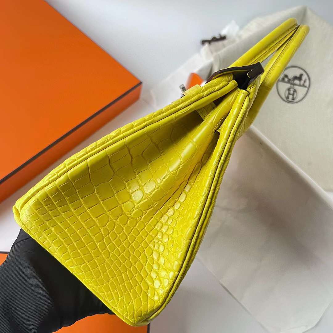 Hermès（爱马仕）Birkin 铂金包 雾面美洲鳄 Matte Alligator Crocodile M9 金盏花黄 银扣 25cm 全手工蜡线缝制 Phw