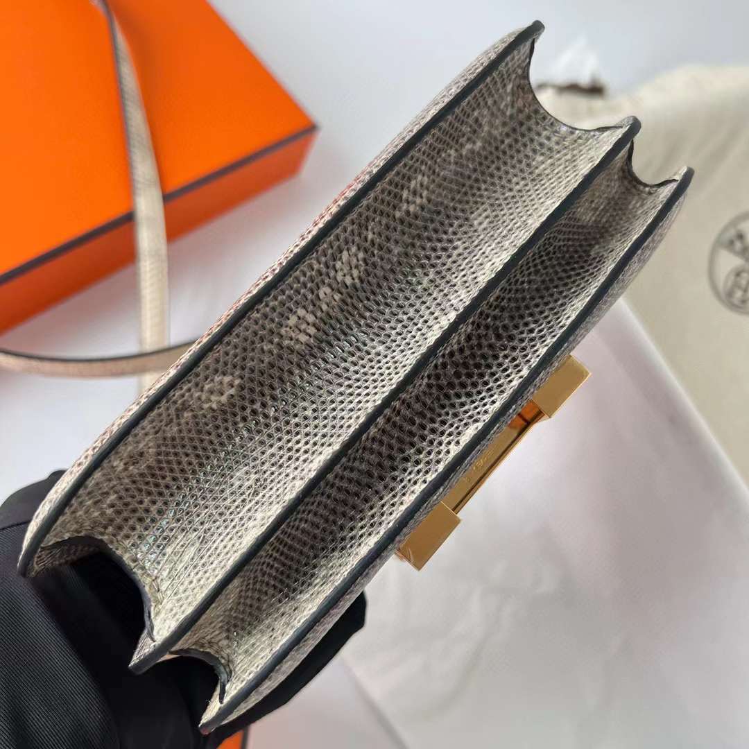 Hermès（爱马仕）Constance 康斯坦斯 Lizard 进口蜥蜴皮 01 自然色 金扣 19cm 全手工蜡线缝制 Ghw