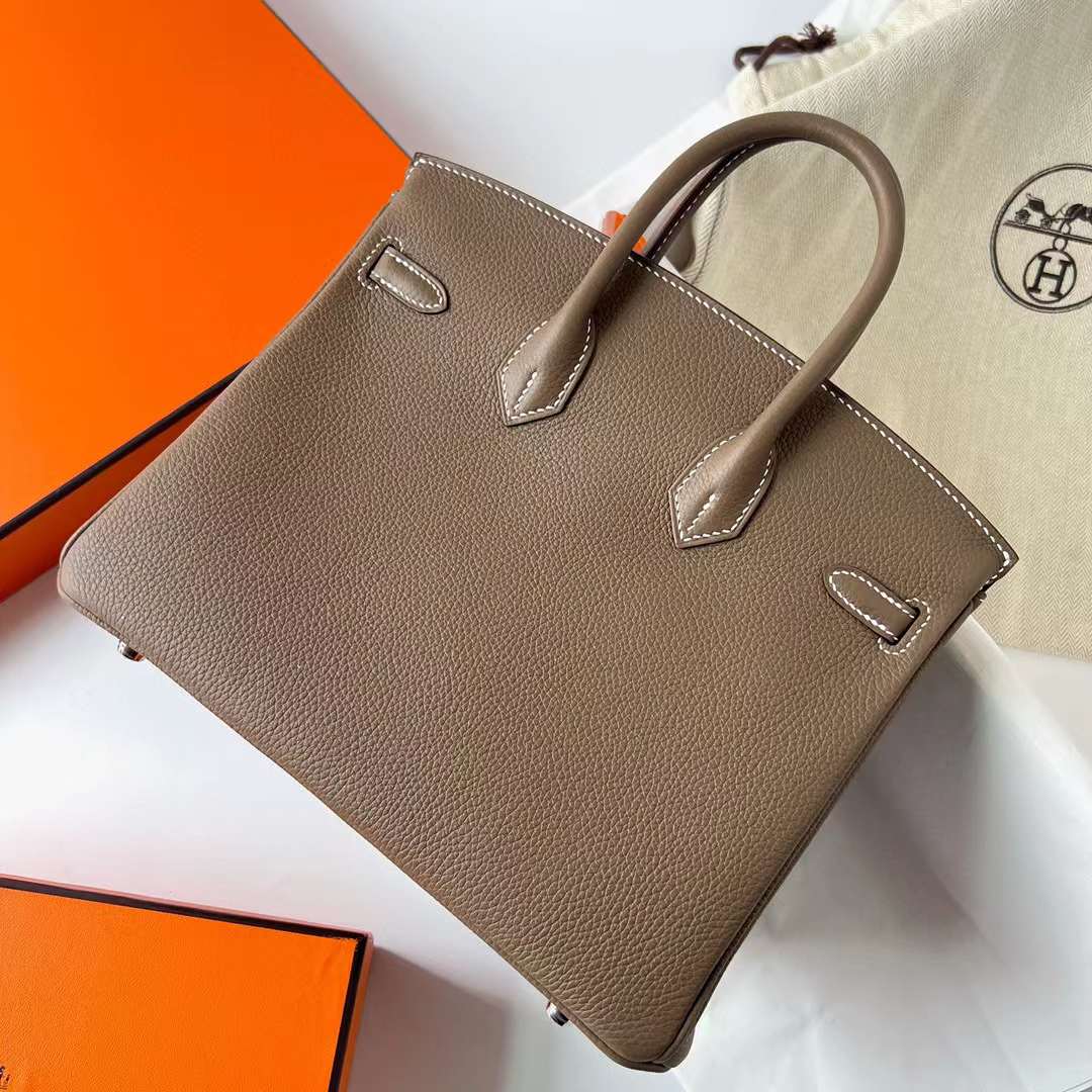 Hermès（爱马仕）Birkin 铂金包 Togo 进口小牛皮 Ck18 大象灰 银扣 25cm 全手工蜡线缝制 Phw