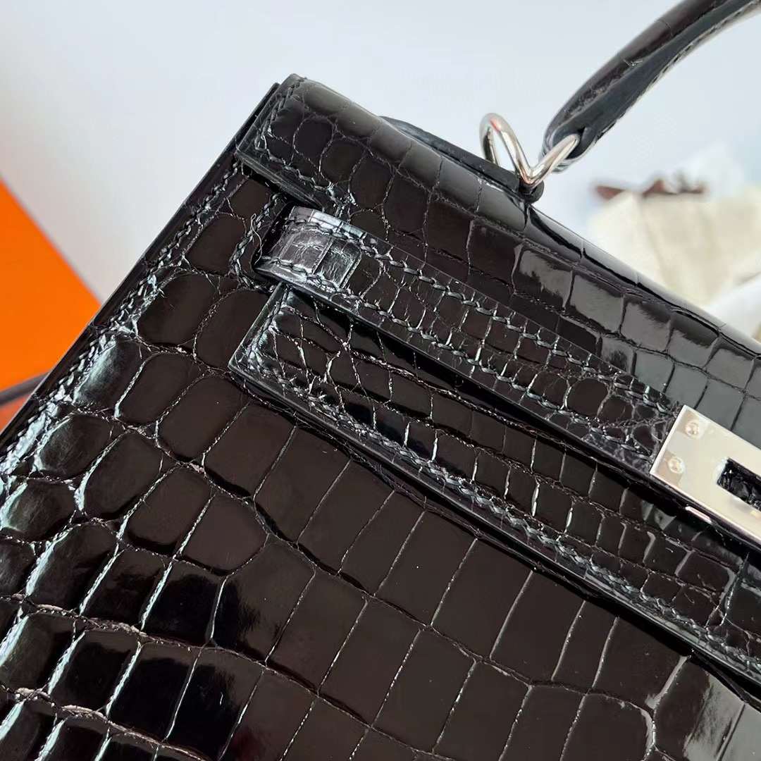 Hermès（爱马仕）Kelly 凯莉包 亮面尼罗鳄鱼皮 shiny nilo crocodile ck89 黑色 银扣 25cm 全手工蜡线缝制 Phw