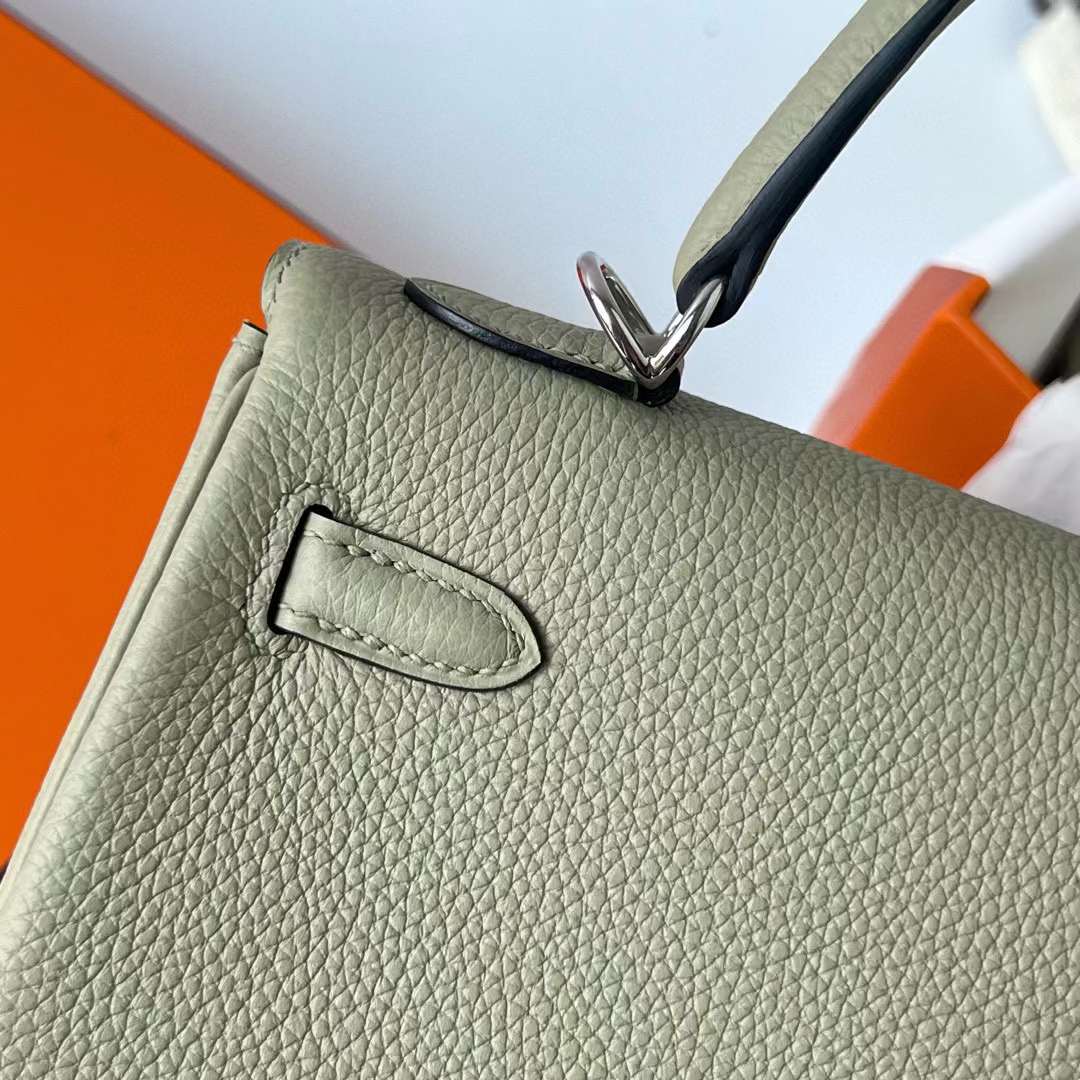 Hermès（爱马仕）Kelly 凯莉包 Togo皮 进口德国小牛皮 Q1 鼠尾草绿 银扣 25cm 顶级工艺 全手工缝制 Phw