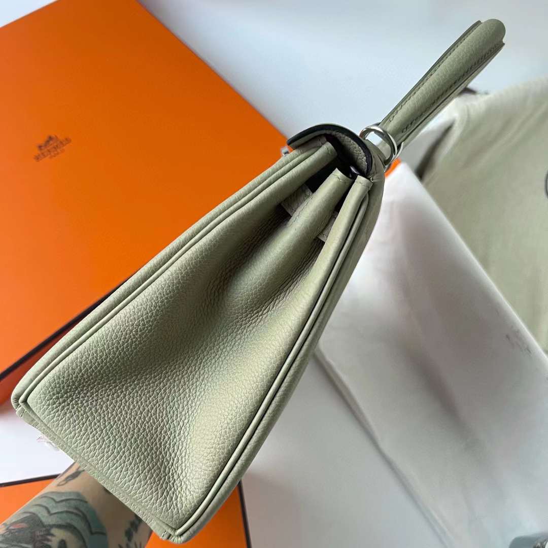Hermès（爱马仕）Kelly 凯莉包 Togo皮 进口德国小牛皮 Q1 鼠尾草绿 银扣 25cm 顶级工艺 全手工缝制 Phw