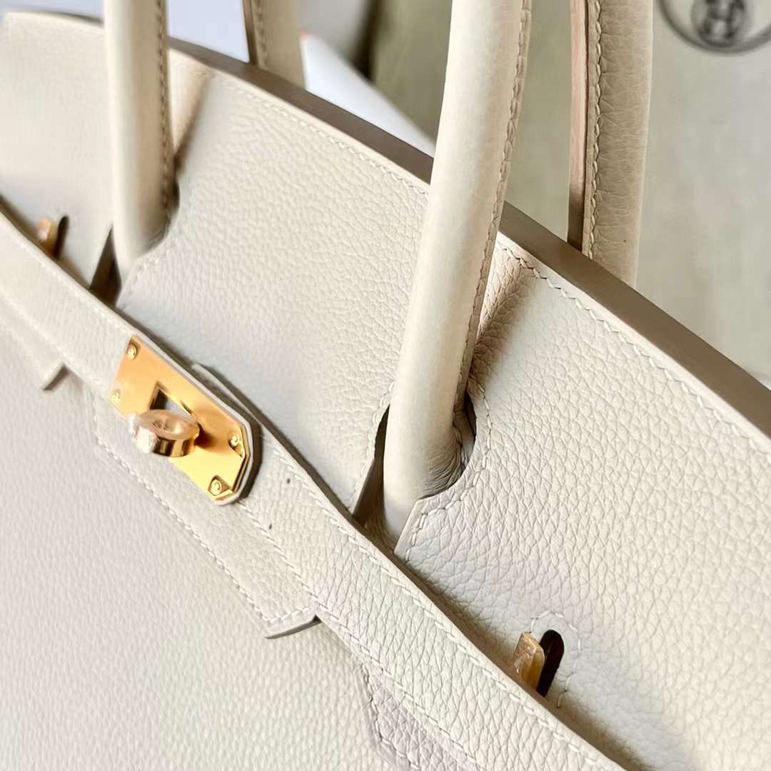 Hermès（爱马仕）Birkin 铂金包 Togo 进口小牛皮 Ck10 奶昔白 金扣 30cm 全手工蜡线缝制 Ghw