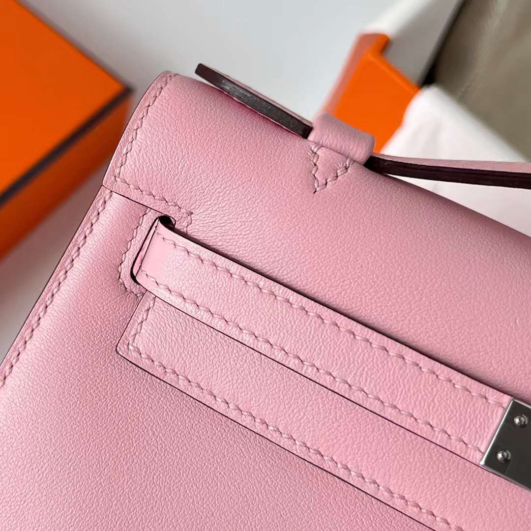 Hermès（爱马仕）Mini Kelly Pochette Swift 3Q 新粉色 银扣 22cm 全手工蜡线缝制 Phw