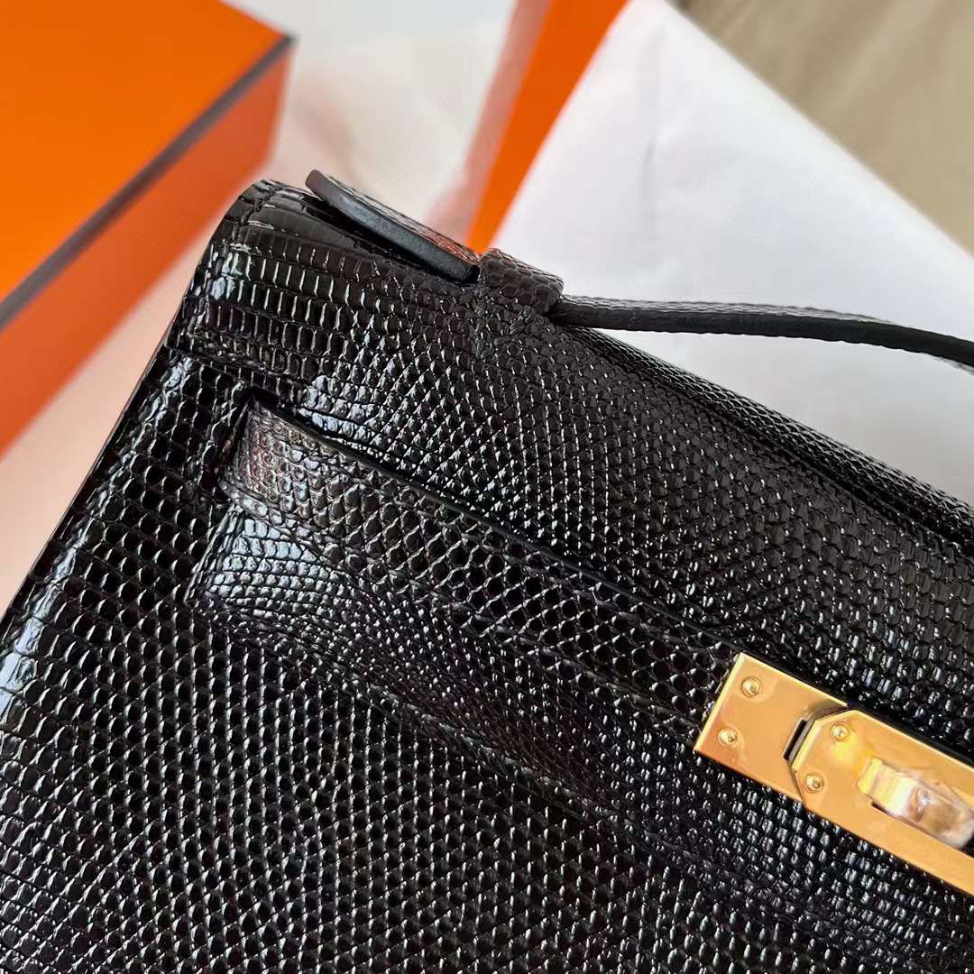 Hermès（爱马仕）Mini Kelly Pochette Lizard 进口蜥蜴皮 Ck89 黑色 金扣 22cm 全手工蜡线缝制 Ghw