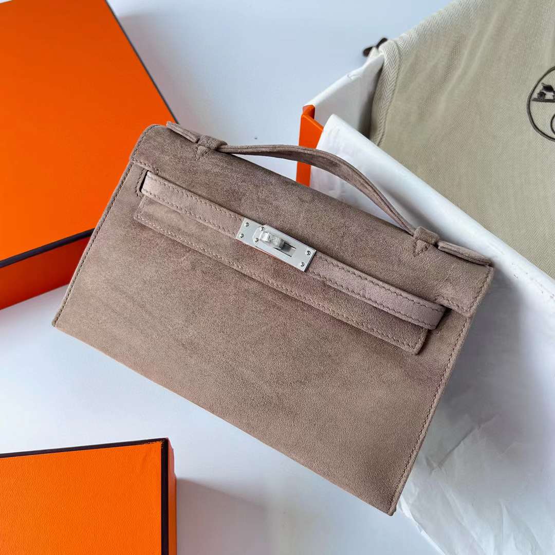 Hermès（爱马仕）Mini Kelly Pochette Suede 进口麂皮 Ck18 大象灰 银扣 22cm 全手工蜡线缝制 Phw