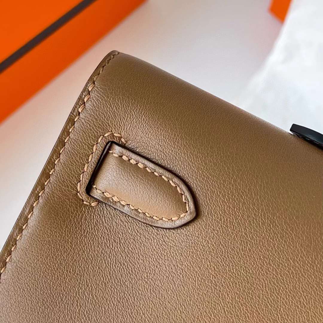 Hermès（爱马仕）Kelly cut Swift D0 威马犬米色 金扣 31cm 全手工蜡线缝制 Ghw