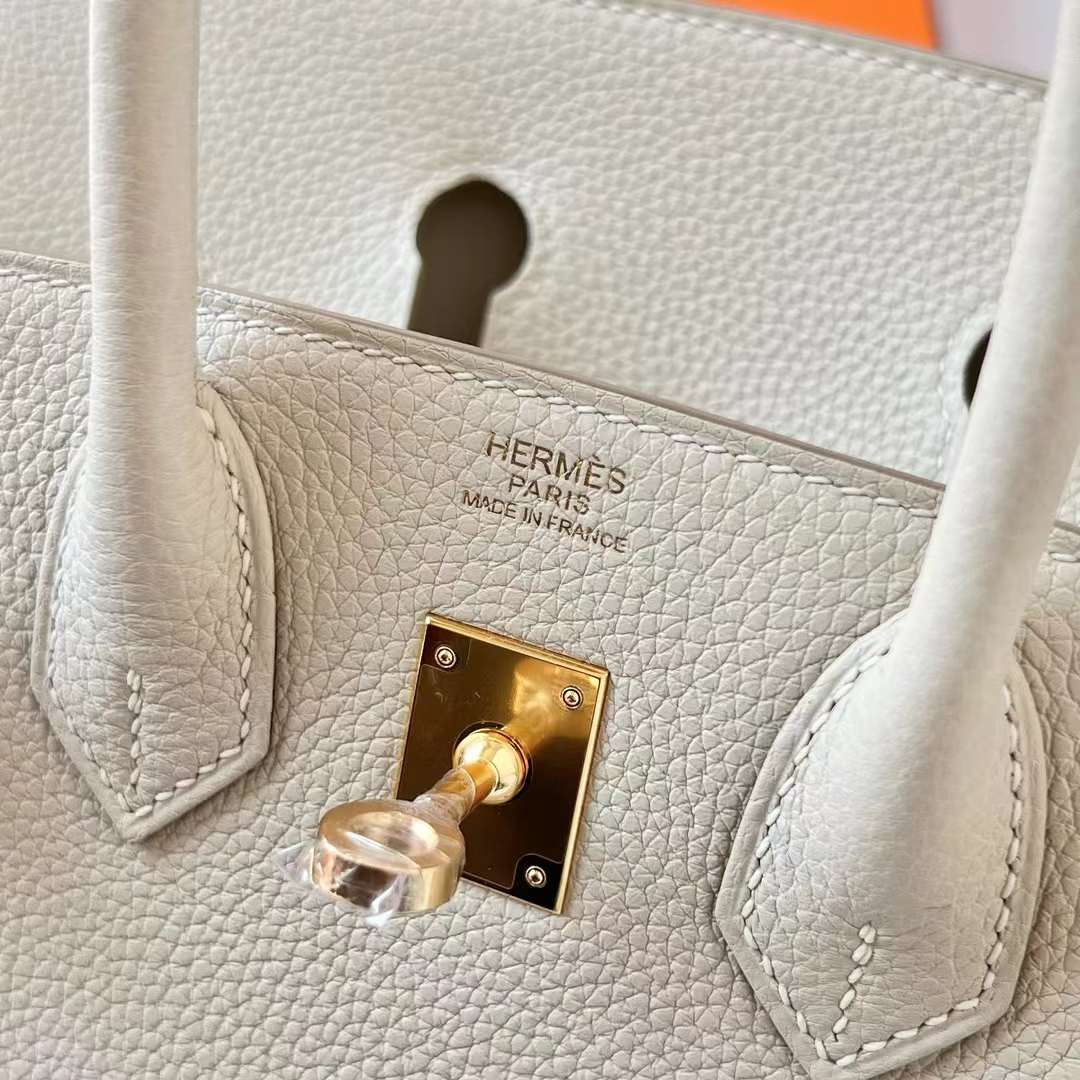 Hermès（爱马仕）Birkin 铂金包 Togo 进口小牛皮 Ck10 奶昔白 金扣 25cm 全手工蜡线缝制 Ghw