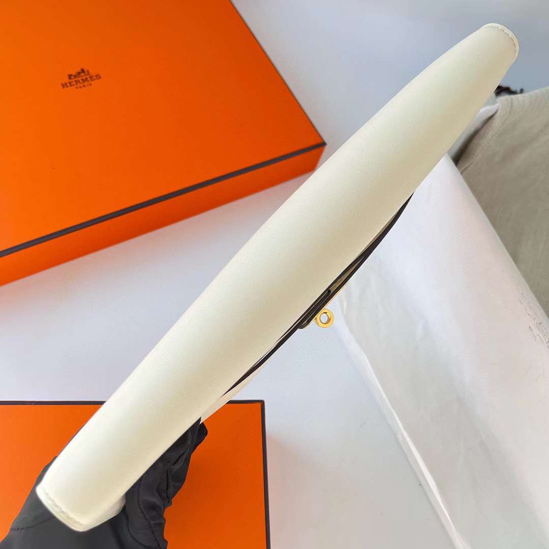 Hermès（爱马仕）Kelly cut Swift I2 奶油白 金扣 31cm 全手工蜡线缝制 Ghw